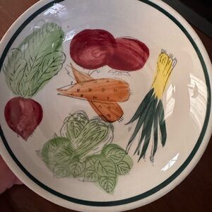 1950’s Antique Vegetable Ceramic Serving Bowl 10”🥒🥕🍅🥬